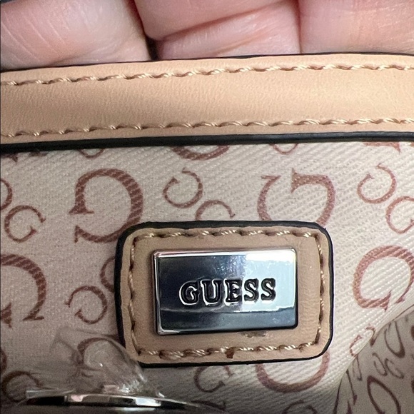 Guess | Patent Classic Black Should Bag with Iconic Logo - Picture 8 of 10